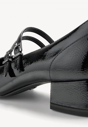 Туфли с высоким носом