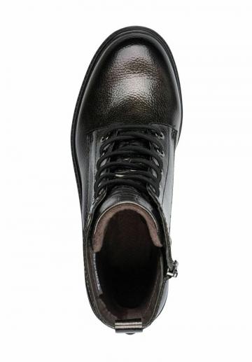 Ботинки на шнуровке