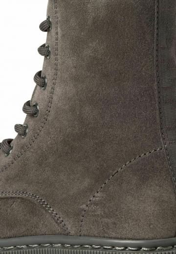 Ботинки на шнуровке