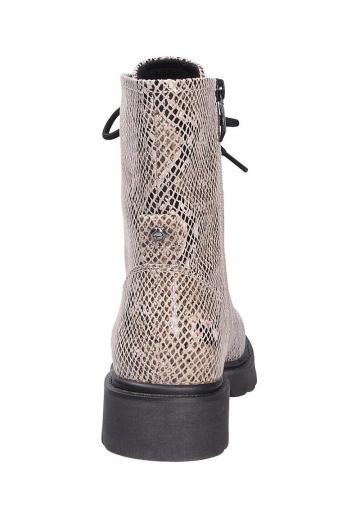 Ботинки на шнуровке