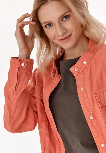 Куртка с накладнымит карманами