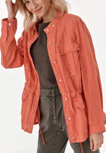 Куртка с накладнымит карманами