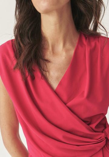 Платье футляр