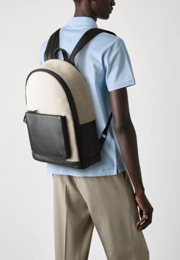 Кожаный рюкзак