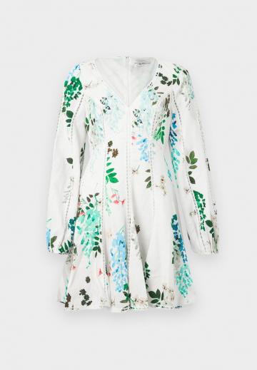 Короткое платье