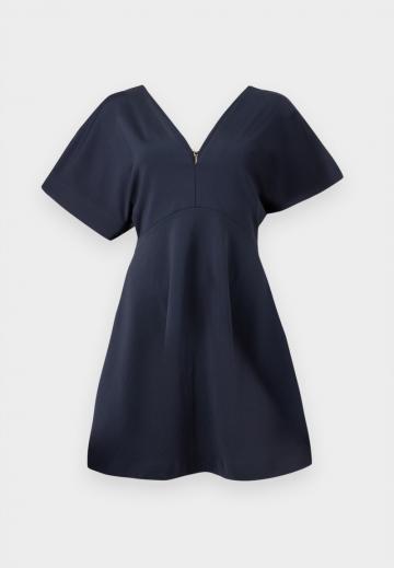 Короткое платье