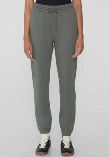 Спортивные штаны