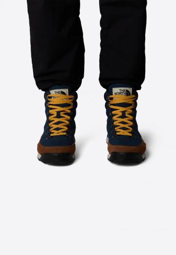 Походные ботинки