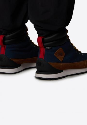 Походные ботинки