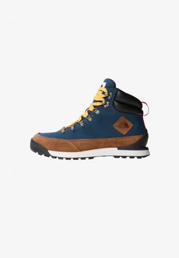 Походные ботинки