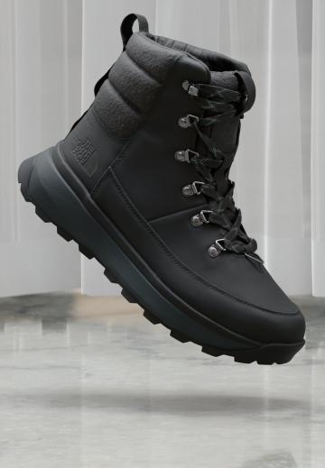 Походные ботинки