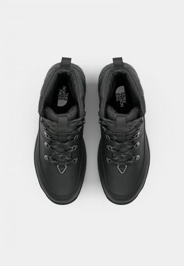 Походные ботинки