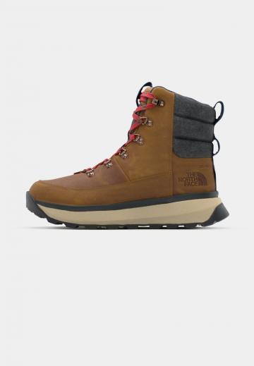 Походные ботинки