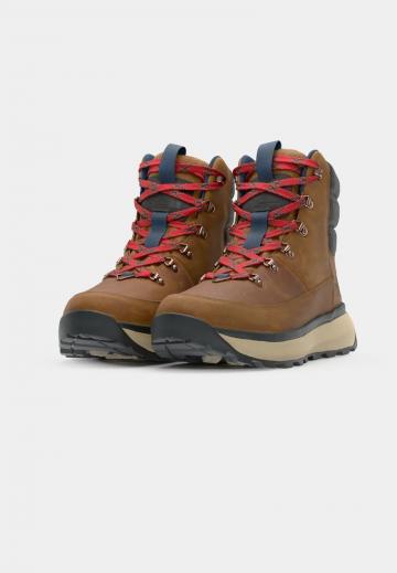 Походные ботинки