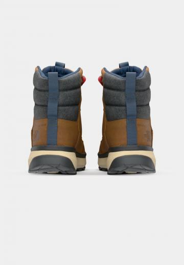 Походные ботинки