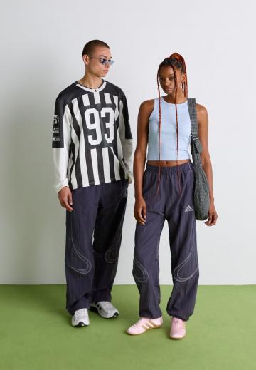 Спортивные штаны