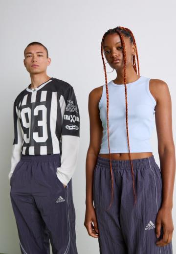 Спортивные штаны