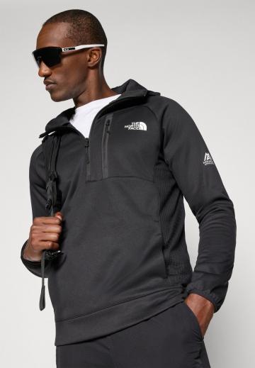 Спортивная кофта