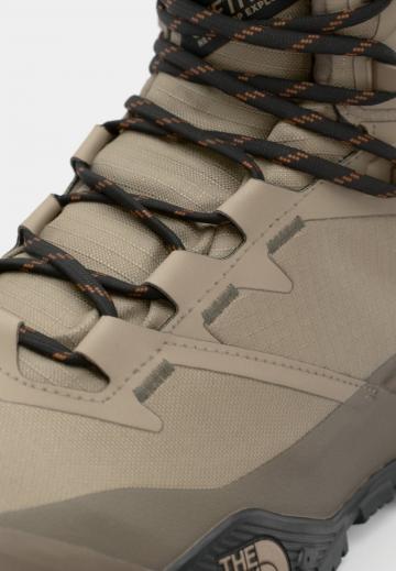 Походные ботинки