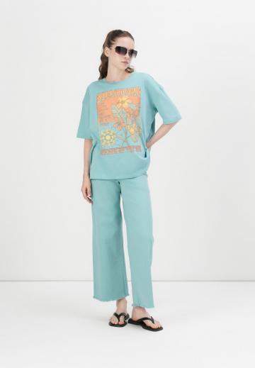 Клешеные джинсы