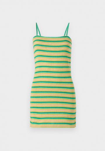 Короткое платье