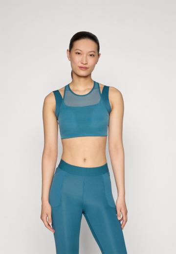 Спортивный бюстгальтер