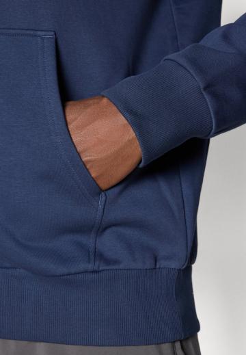 Спортивная кофта