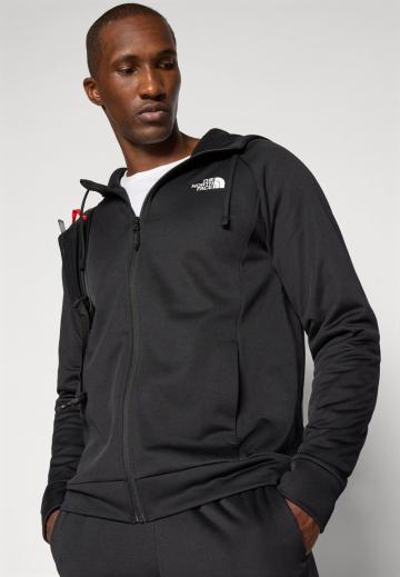 Спортивная куртка