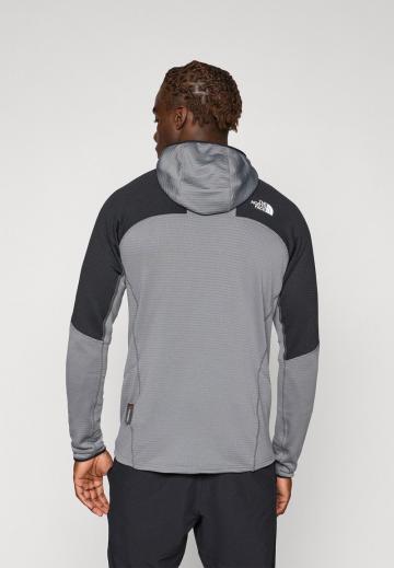 Спортивная кофта