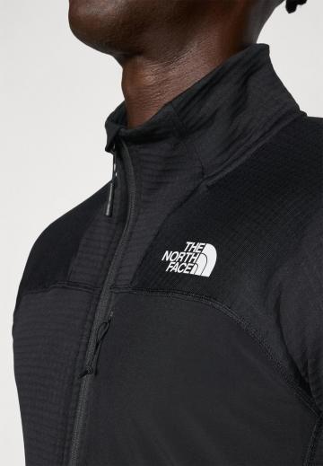 Спортивная кофта