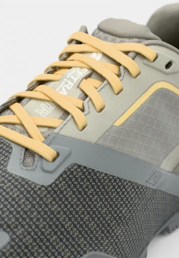 Беговые кроссовки