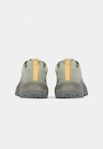 Беговые кроссовки