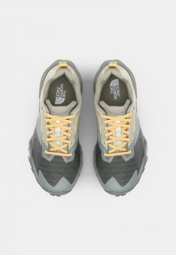 Беговые кроссовки