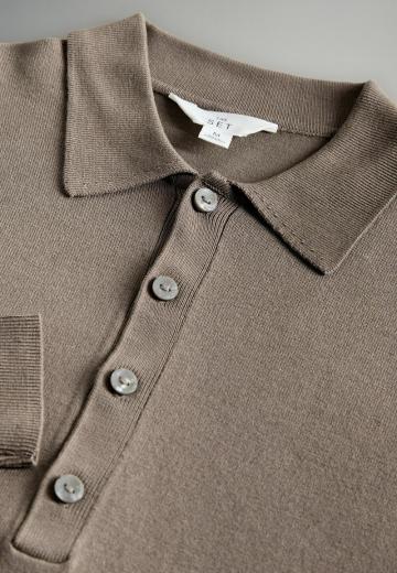 Пуловер с воротником поло