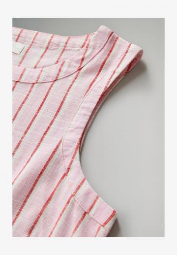 Блузка без рукавов