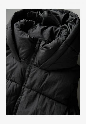 Длинный жилет