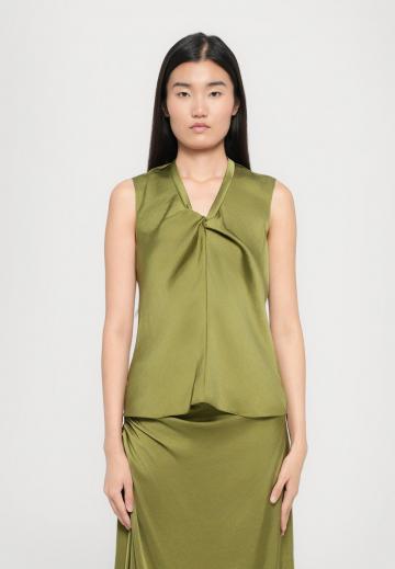 Блузка без рукавов