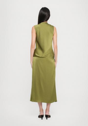 Блузка без рукавов