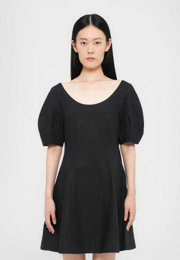 Короткое платье