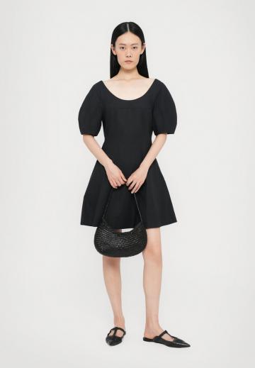 Короткое платье