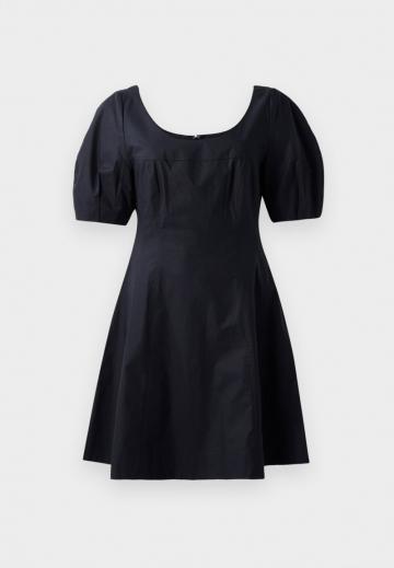 Короткое платье