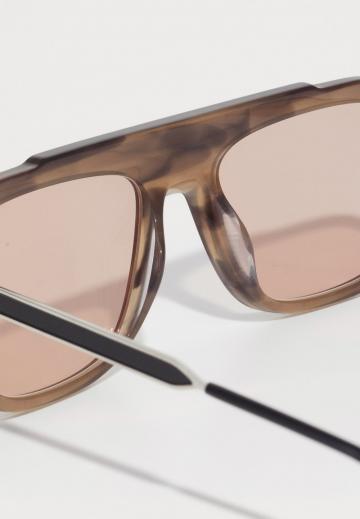 Солнечные очки