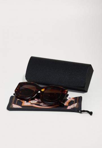 Солнечные очки