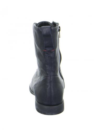 Ботинки на шнуровке