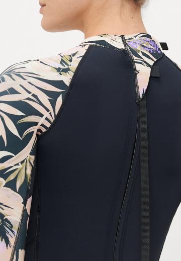 Слитный купальник