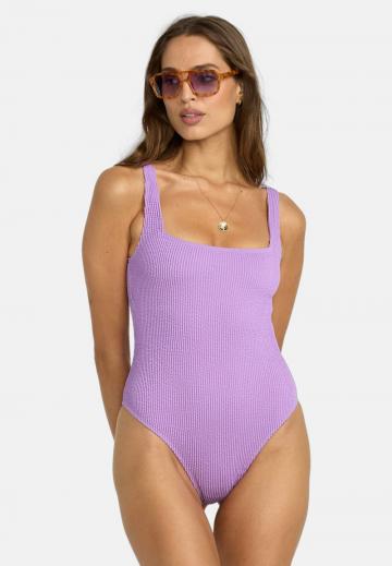 Слитный купальник