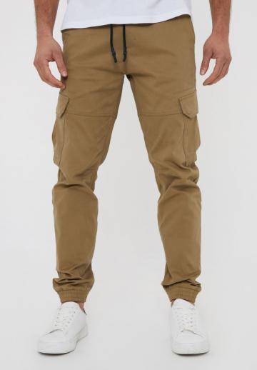 Брюки с накладными карманами