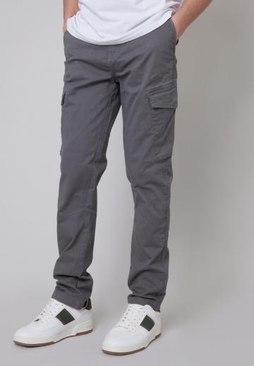 Брюки с накладными карманами