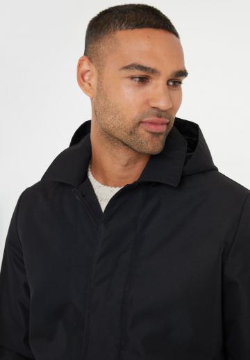 Короткое пальто