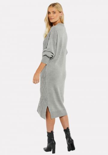 Вязаное платье